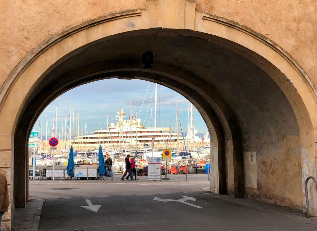 Hanna-Logis Antibes Kültér fotó